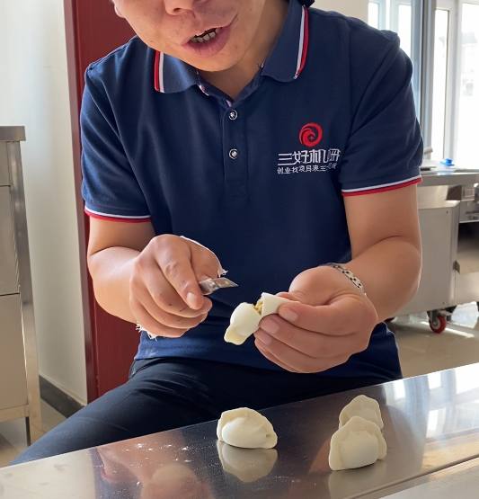 仿手工餃子機(jī)怎么使用 仿手工餃子機(jī)怎么使用