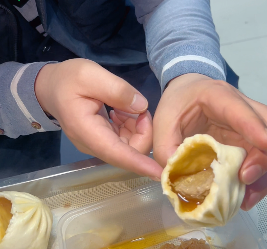 仿手工包子機(jī)可以做灌湯餡嗎 仿手工包子機(jī)可以做灌湯餡嗎