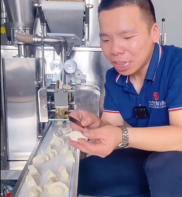 普通餃子機和數(shù)控餃子機有什么區(qū)別 普通餃子機和數(shù)控餃子機有什么區(qū)別