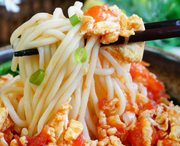 新手小白搞錢秘籍！一臺三好面條機，輕松開啟吸金模式