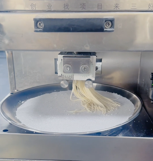 小型智能面條機(jī) 小型智能面條機(jī)